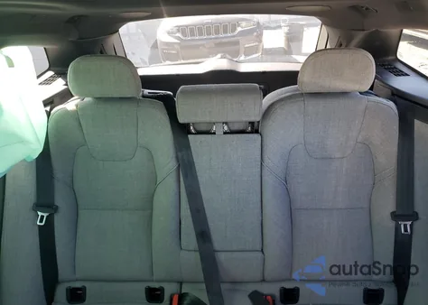 2023 Volvo Xc60 Ultimate z USA, uszkodzony, nr VIN YV4H60DX0P1284787